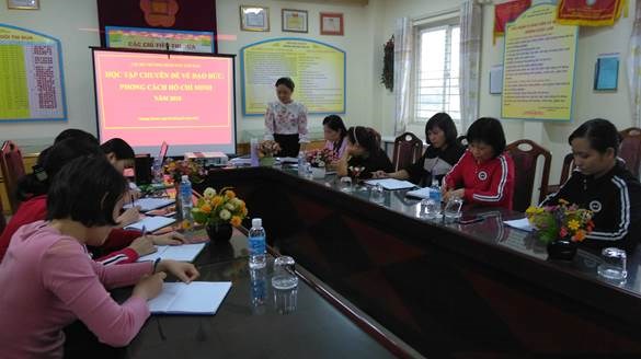 Chi bộ trường MN Ánh Sao tổ chức sinh hoạt chi bộ Đảng,  kết hợp học tập chuyên đề về đạo đức, phong cách Hồ Chí Minh năm 2018